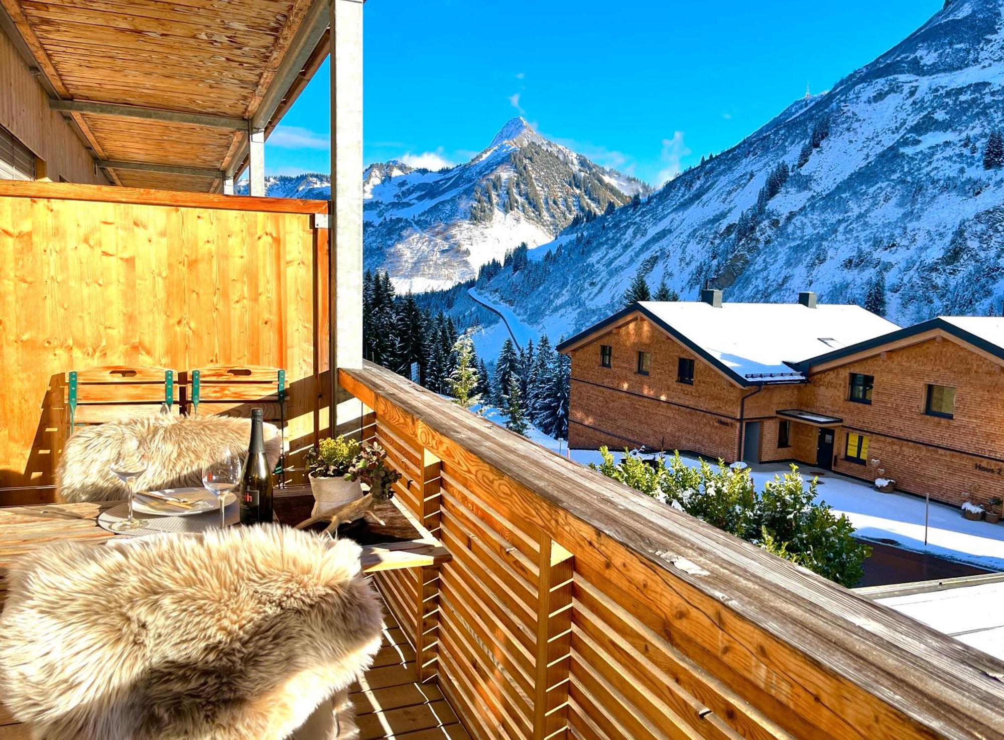 Sonniges Bergblick-Appartement Damuels Exterior photo